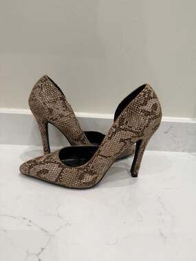 Snake Print Pointed Toe D'Orsay Pumps